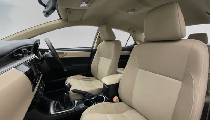 2014 Toyota Corolla Altis J S, Petrol, Manual, 22,547 km, Right Side Front Door Cabin View