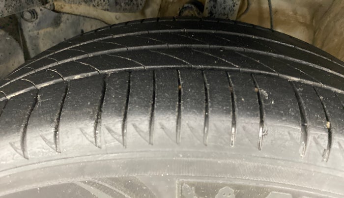 2017 Honda WR-V 1.2 i-VTEC VX MT, Petrol, Manual, 29,101 km, Left Front Tyre Tread