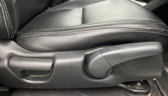 2017 Honda WR-V 1.2 i-VTEC VX MT, Petrol, Manual, 29,101 km, Driver Side Adjustment Panel