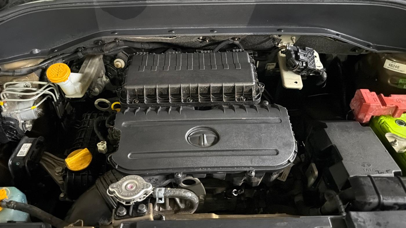 2022 Tata PUNCH ACCOMPLISHED MT, Petrol, Manual, 34,689 km, Engine View
