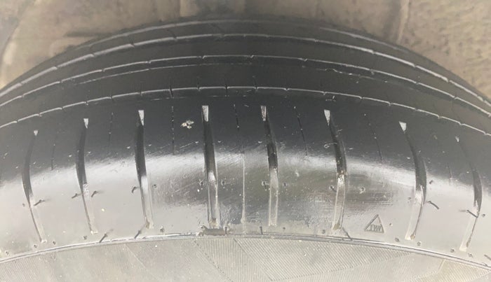 2015 Hyundai Elite i20 SPORTZ 1.2, Petrol, Manual, 67,755 km, Right Rear Tyre Tread