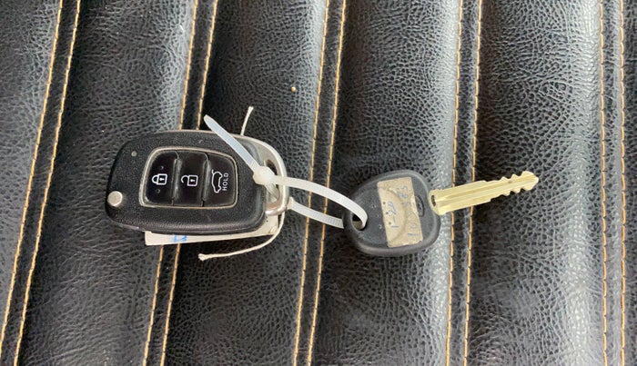 2015 Hyundai Elite i20 SPORTZ 1.2, Petrol, Manual, 67,755 km, Key Close Up