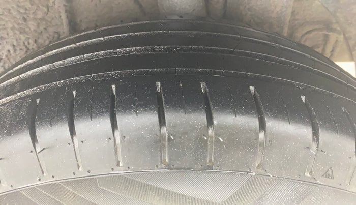 2015 Hyundai Elite i20 SPORTZ 1.2, Petrol, Manual, 67,755 km, Left Rear Tyre Tread