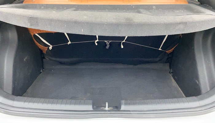 2015 Hyundai Elite i20 SPORTZ 1.2, Petrol, Manual, 67,755 km, Boot Inside