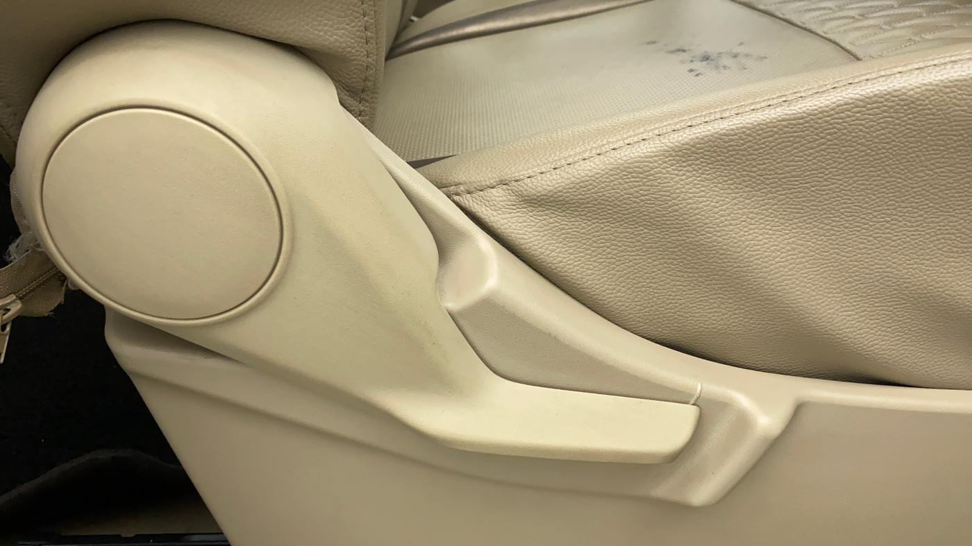 2019 Maruti Ertiga VXI SHVS, Petrol, Manual, 7,031 km, Driver Side Adjustment Panel