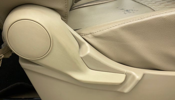 2019 Maruti Ertiga VXI SHVS, Petrol, Manual, 7,031 km, Driver Side Adjustment Panel