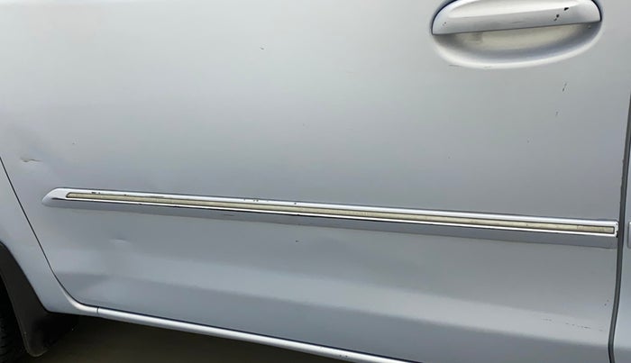 2011 Toyota Etios G, Petrol, Manual, 44,432 km, Front passenger door - Slightly dented