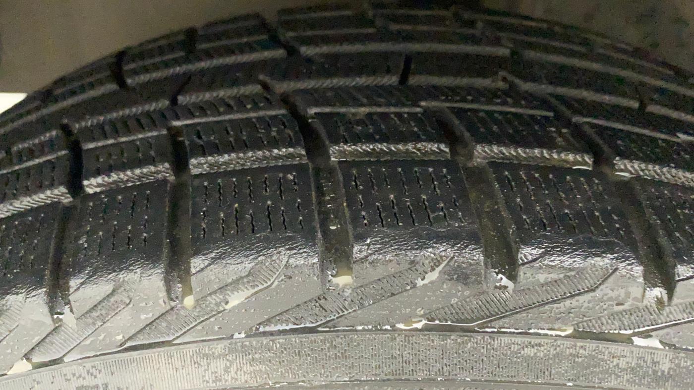 2011 Toyota Etios G, Petrol, Manual, 44,432 km, Left Front Tyre Tread