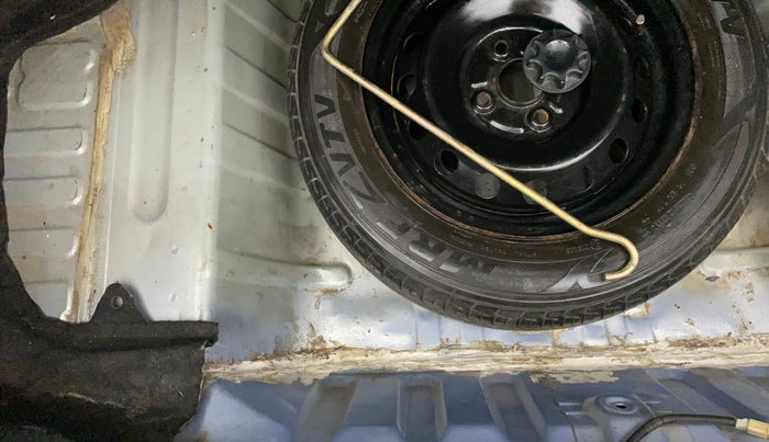 2011 Toyota Etios G, Petrol, Manual, 44,432 km, Boot floor - Slightly dented