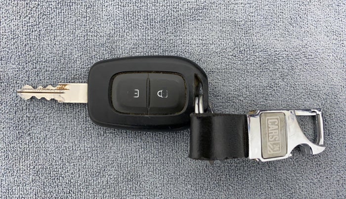 2017 Renault Duster RXS CVT 106 PS, Petrol, Automatic, 28,486 km, Key Close Up