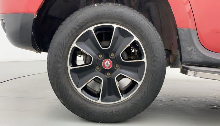 2017 Renault Duster RXS CVT 106 PS, Petrol, Automatic, 28,486 km, Right Rear Wheel