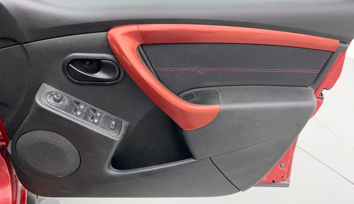 2017 Renault Duster RXS CVT 106 PS, Petrol, Automatic, 28,486 km, Driver Side Door Panels Control