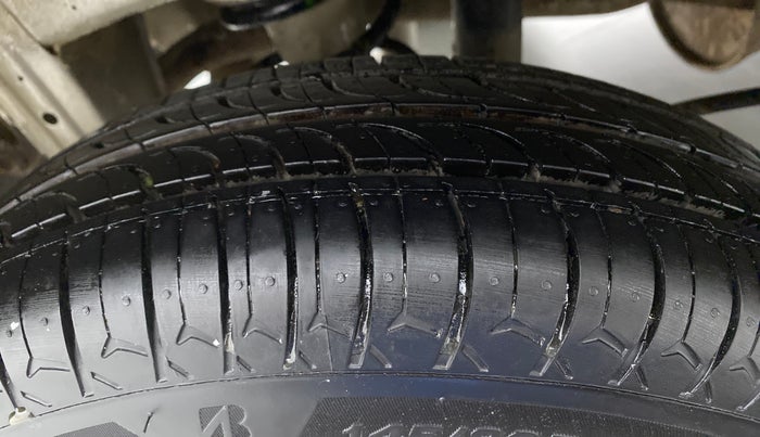 2016 Maruti Alto 800 LXI, Petrol, Manual, 30,238 km, Right Rear Tyre Tread
