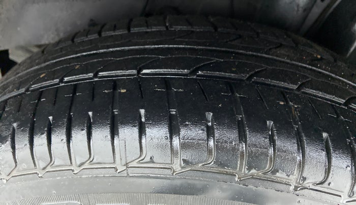 2018 Hyundai Elite i20 Magna Executive 1.2, Petrol, Manual, 28,422 km, Left Rear Tyre Tread