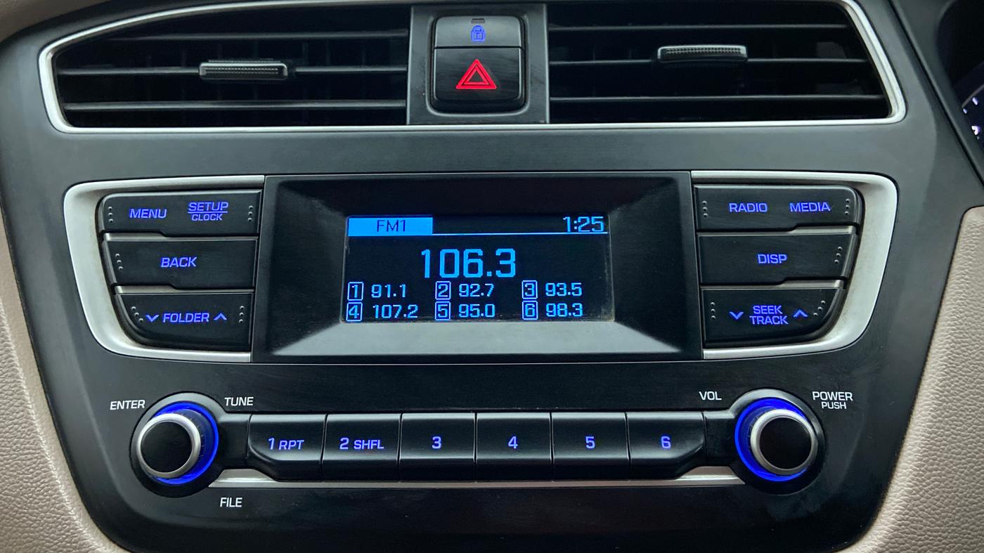 2018 Hyundai Elite i20 Magna Executive 1.2, Petrol, Manual, 28,422 km, Infotainment System