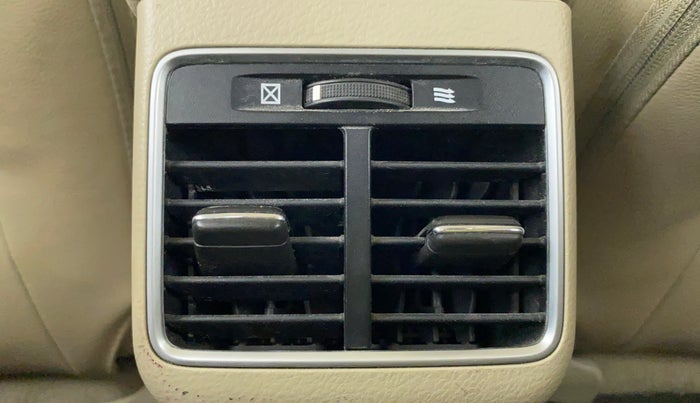2016 Maruti Ciaz ZXI+ AT, Petrol, Automatic, 94,040 km, Rear AC Vents