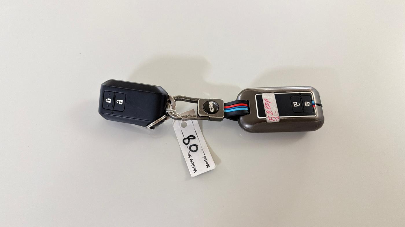 2025 Maruti Grand Vitara DELTA SMART HYBRID AT, Petrol, Automatic, 6,635 km, Key Close Up