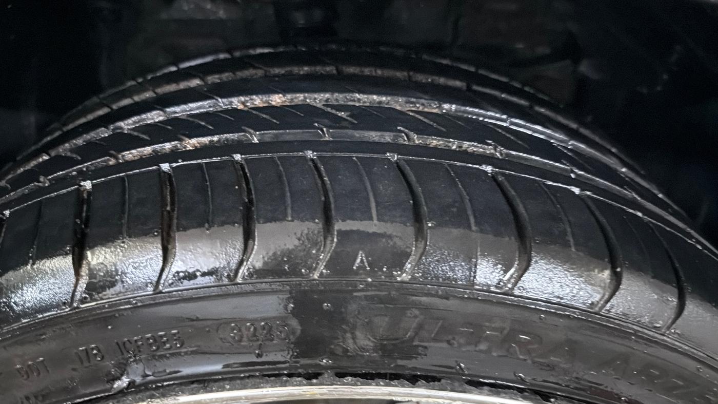 2025 Maruti Grand Vitara DELTA SMART HYBRID AT, Petrol, Automatic, 6,635 km, Right Front Tyre Tread