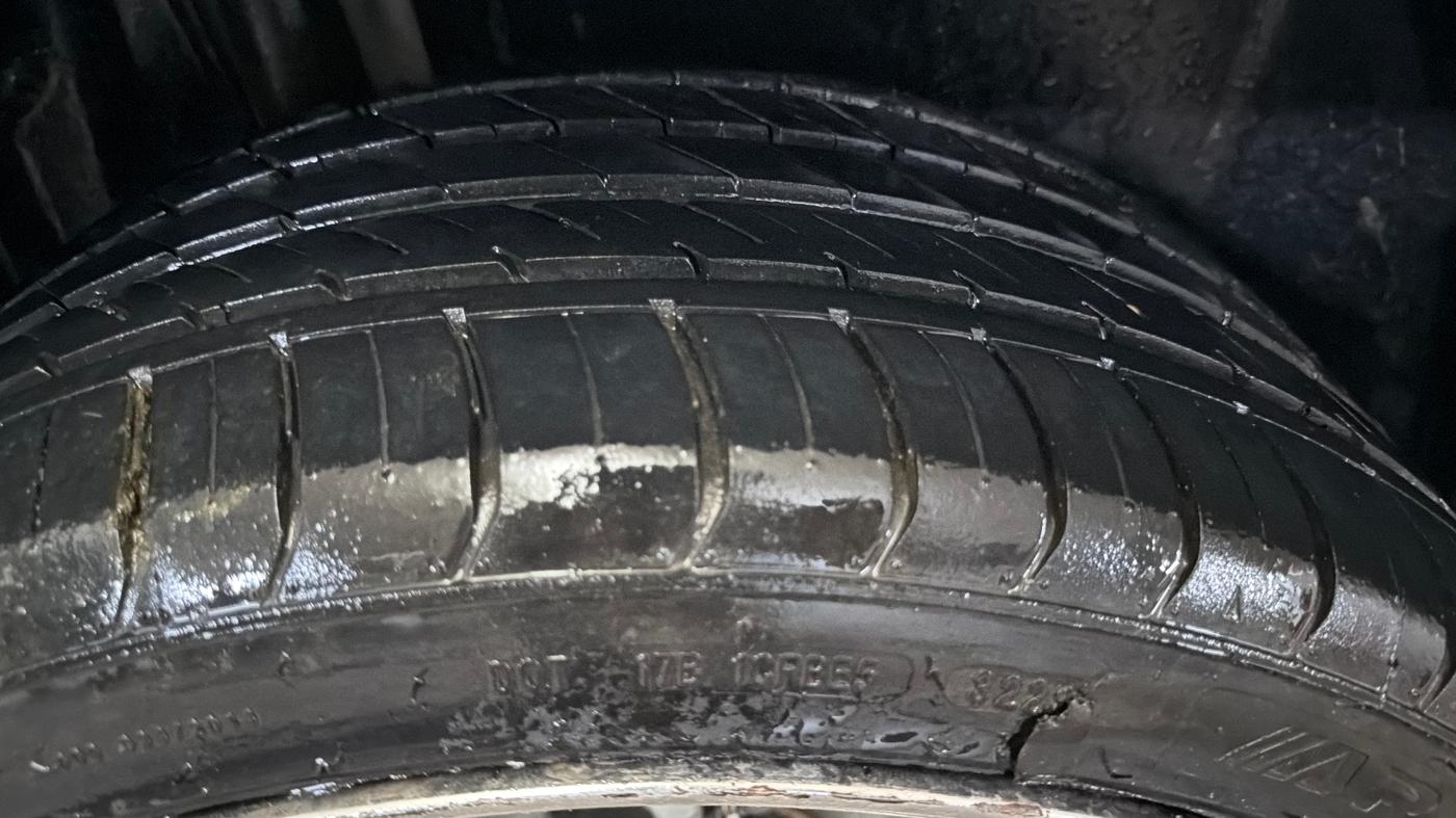 2025 Maruti Grand Vitara DELTA SMART HYBRID AT, Petrol, Automatic, 6,635 km, Right Rear Tyre Tread
