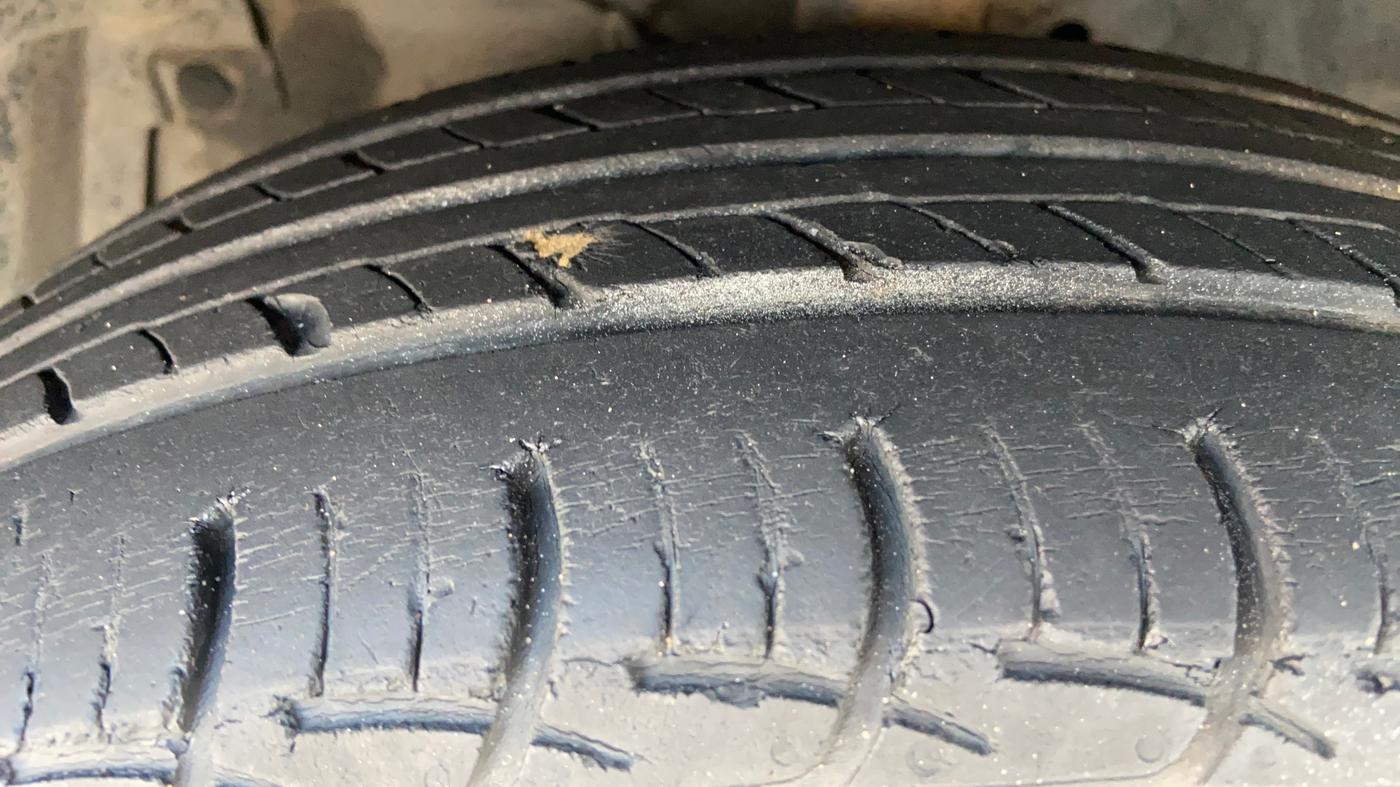 2018 Maruti Ciaz DELTA 1.4 MT PETROL, Petrol, Manual, 70,460 km, Left Front Tyre Tread