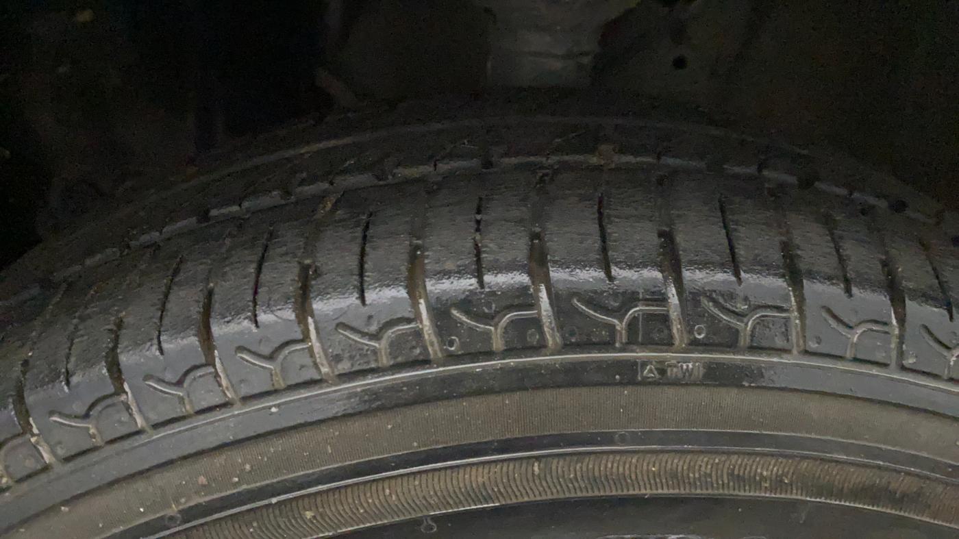 2019 Maruti New Wagon-R ZXI 1.2, Petrol, Manual, 64,512 km, Left Front Tyre Tread