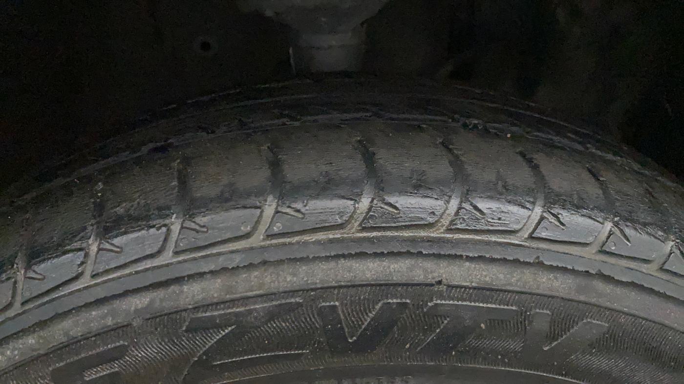 2019 Maruti New Wagon-R ZXI 1.2, Petrol, Manual, 64,512 km, Right Front Tyre Tread