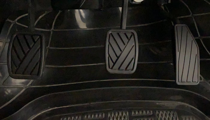 2019 Maruti New Wagon-R LXI 1.0, Petrol, Manual, 17,124 km, Pedals