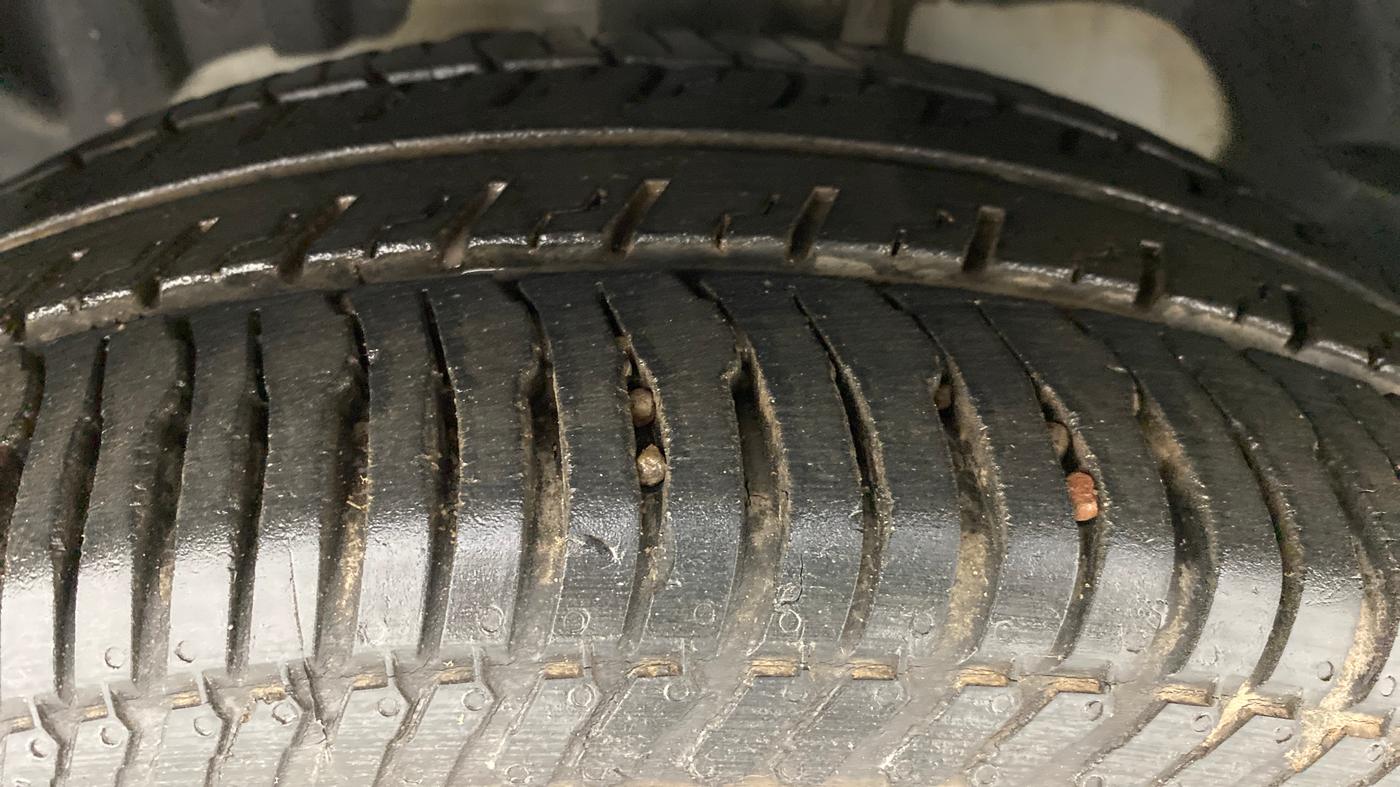 2016 Ford Ecosport 1.5 TITANIUM TI VCT, Petrol, Manual, 23,971 km, Left Front Tyre Tread