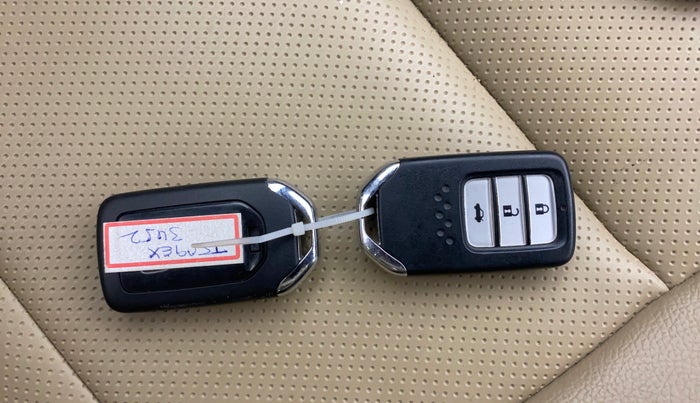 2017 Honda City 1.5L I-VTEC V MT, Petrol, Manual, 31,952 km, Key Close Up