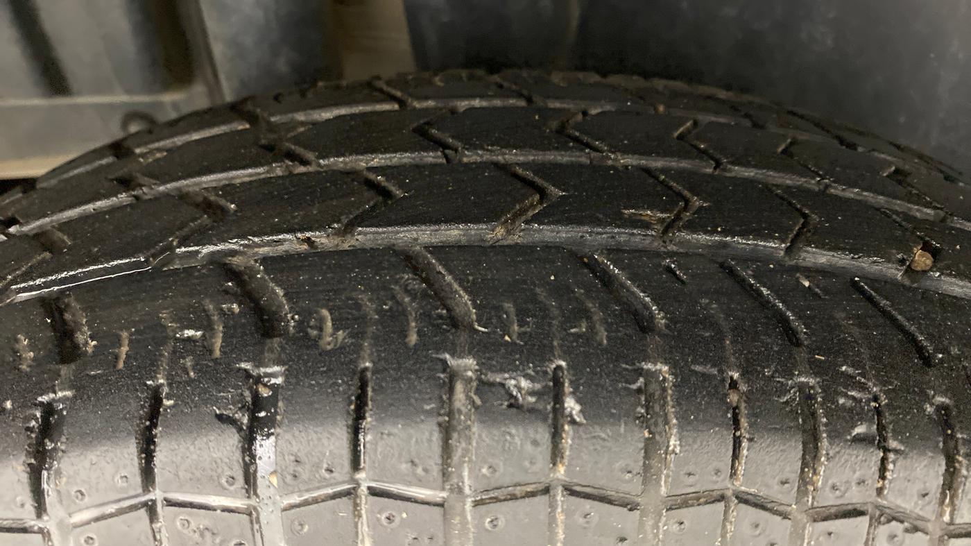 2015 Maruti Swift VXI, Petrol, Manual, 37,046 km, Right Rear Tyre Tread