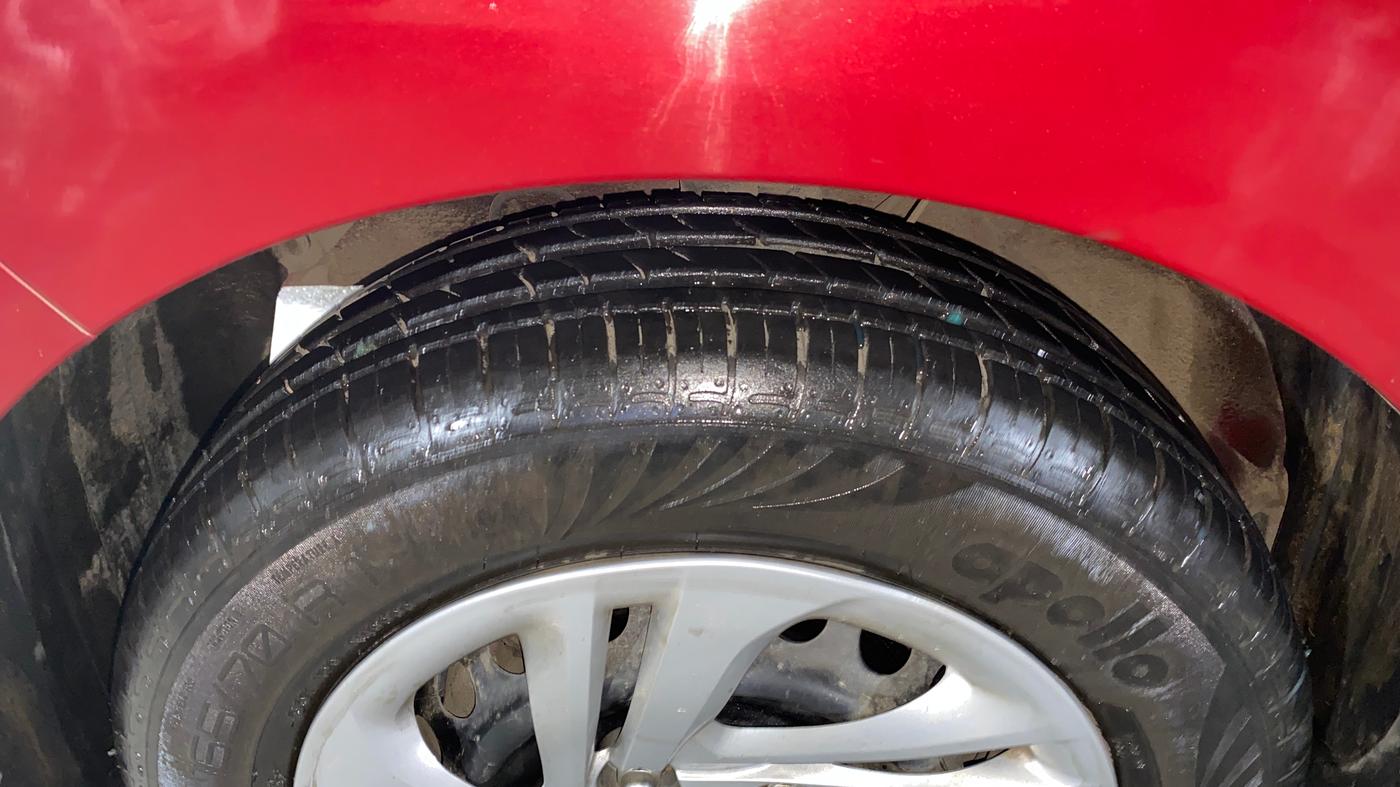 2022 Hyundai AURA S 1.2, Petrol, Manual, 5,976 km, Left Front Tyre Tread