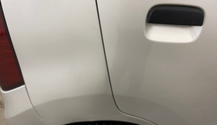 2014 Maruti Wagon R 1.0 LXI, Petrol, Manual, 23,629 km, Right quarter panel - Minor scratches