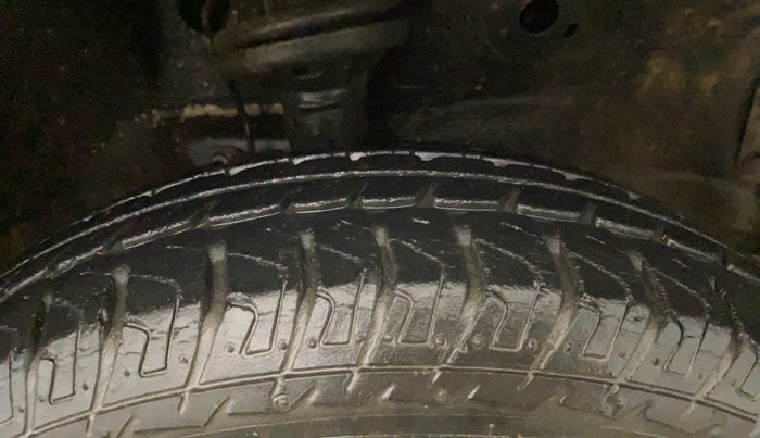2014 Maruti Wagon R 1.0 LXI, Petrol, Manual, 23,629 km, Right Front Tyre Tread