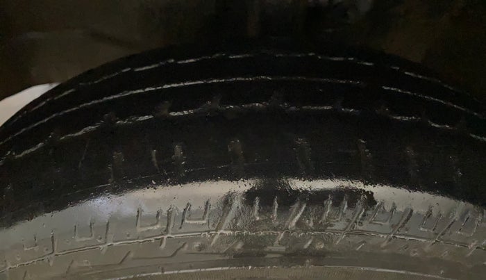 2014 Maruti Wagon R 1.0 LXI, Petrol, Manual, 23,629 km, Left Front Tyre Tread