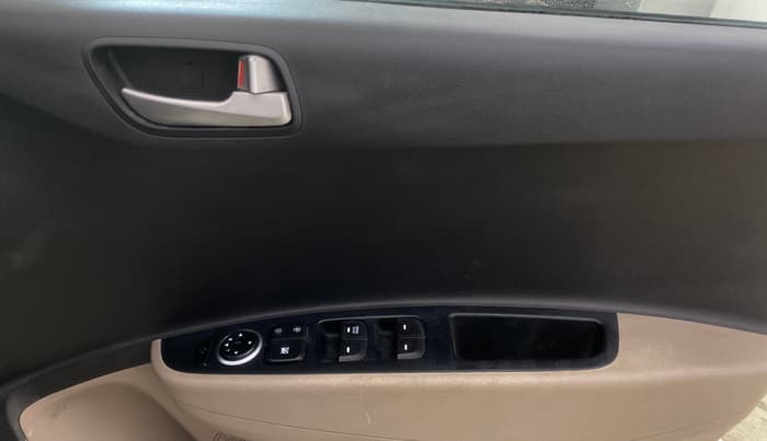 2013 Hyundai Grand i10 SPORTZ 1.2 KAPPA VTVT, Petrol, Manual, 45,242 km, Driver Side Door Panels Control