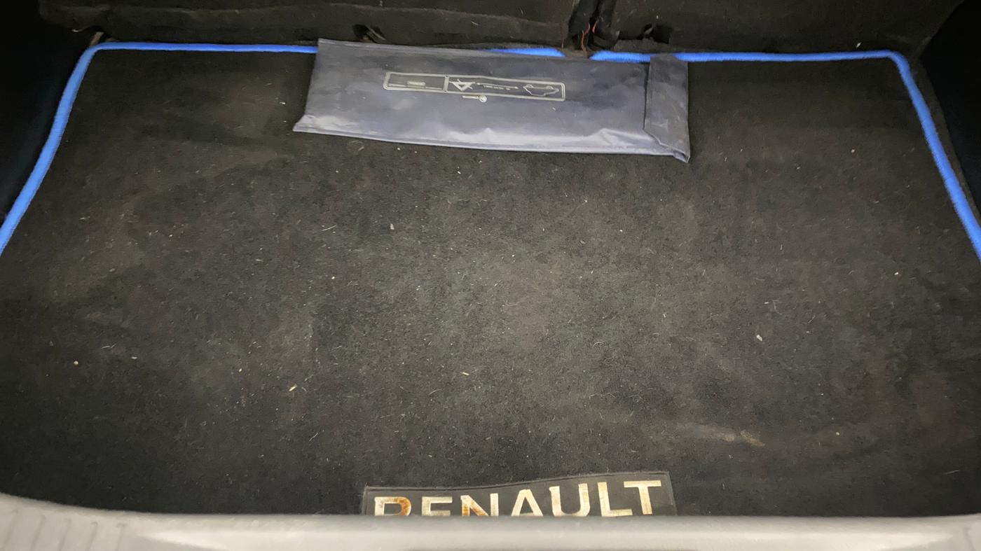 2022 Renault Kiger RXT (O) MT DUAL TONE, Petrol, Manual, 30,151 km, Boot Inside