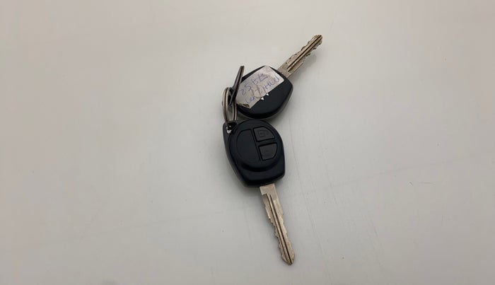 2012 Maruti Swift VXI, Petrol, Manual, 50,390 km, Key Close Up