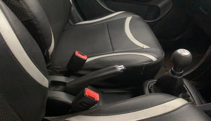 2012 Maruti Swift VXI, Petrol, Manual, 50,390 km, Gear Lever