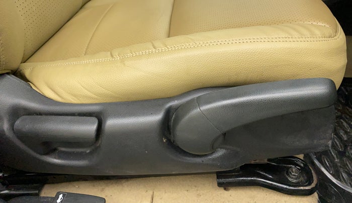 2014 Honda City 1.5L I-VTEC SV CVT, Petrol, Automatic, 73,363 km, Driver Side Adjustment Panel