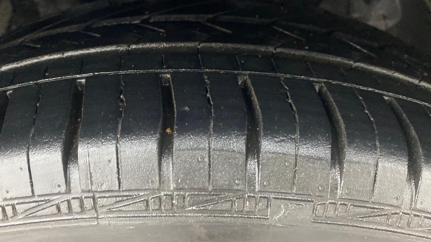 2017 Tata Zest XMS 90PS DIESEL, Diesel, Manual, 90,292 km, Right Front Tyre Tread