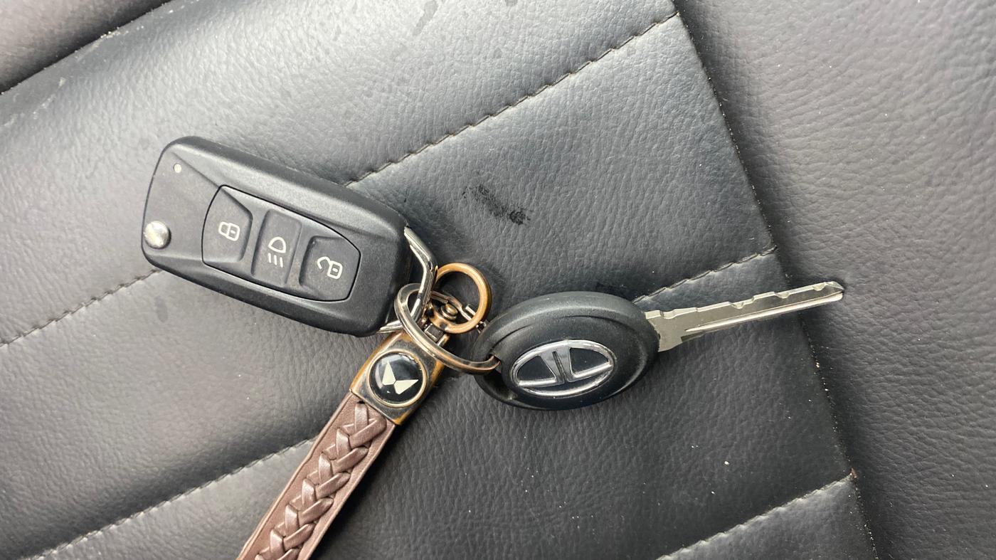 2017 Tata Zest XMS 90PS DIESEL, Diesel, Manual, 90,292 km, Key Close Up