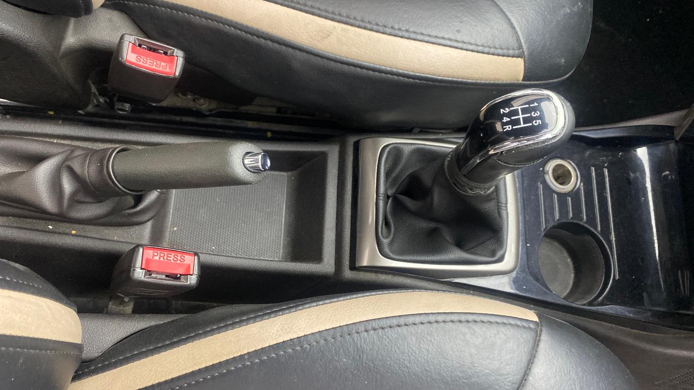 2017 Tata Zest XMS 90PS DIESEL, Diesel, Manual, 90,292 km, Gear Lever