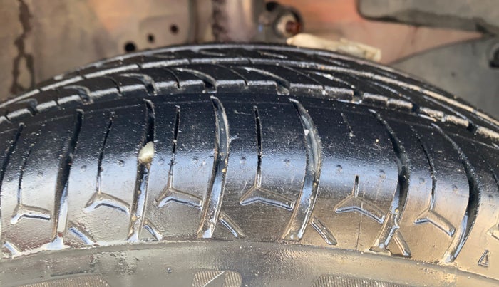 2017 Honda Amaze 1.2L I-VTEC S, Petrol, Manual, 57,176 km, Right Front Tyre Tread