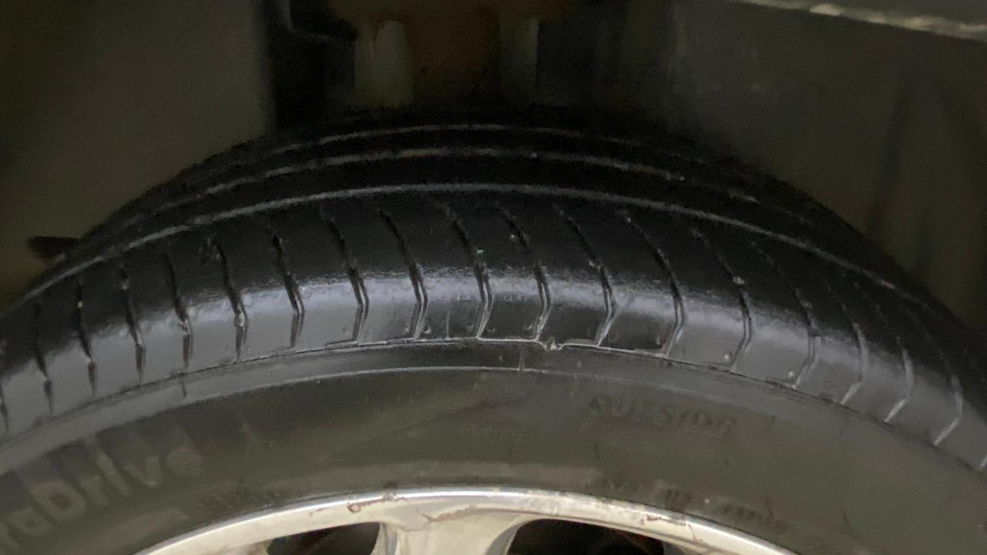 2019 Jeep Compass LIMITED PLUS DIESEL, Diesel, Manual, 86,916 km, Right Rear Tyre Tread