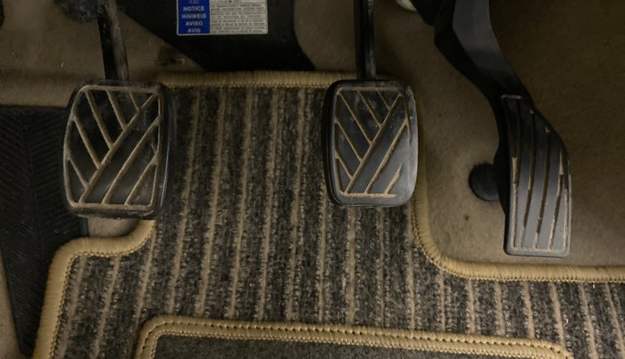 2016 Maruti Ciaz VXI PLUS, Petrol, Manual, 52,743 km, Pedals