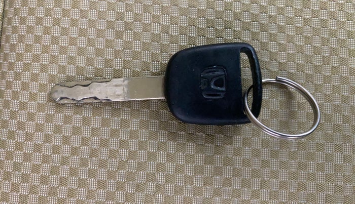 2013 Honda Brio E MT, Petrol, Manual, 31,343 km, Key Close Up