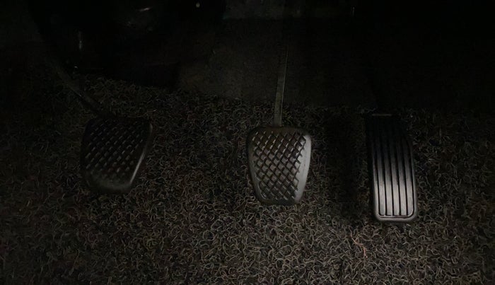 2013 Honda Brio E MT, Petrol, Manual, 31,343 km, Pedals