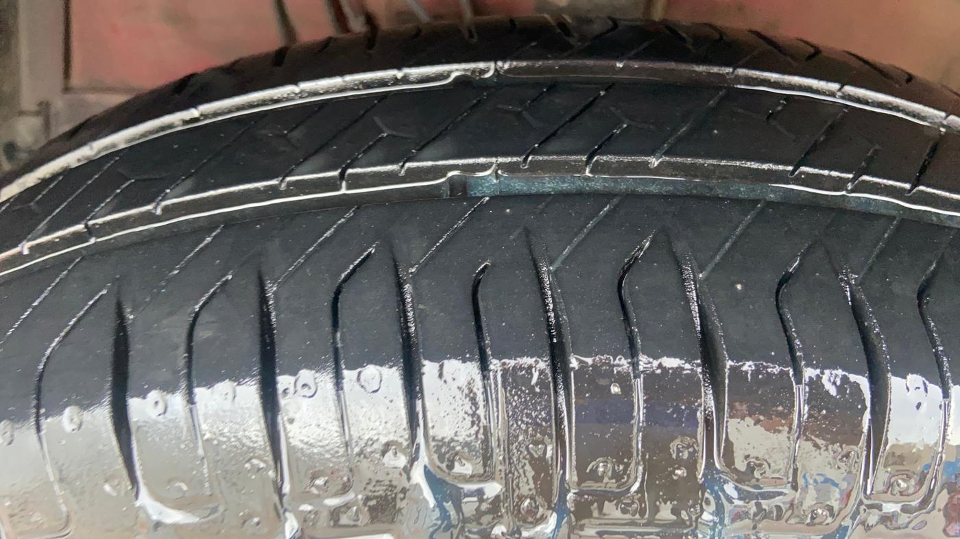 2016 Maruti Swift Dzire VDI ABS, Diesel, Manual, 87,253 km, Left Front Tyre Tread