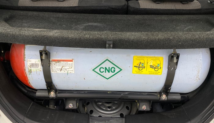 2016 Maruti Wagon R 1.0 LXI CNG, CNG, Manual, 77,948 km, Boot Inside