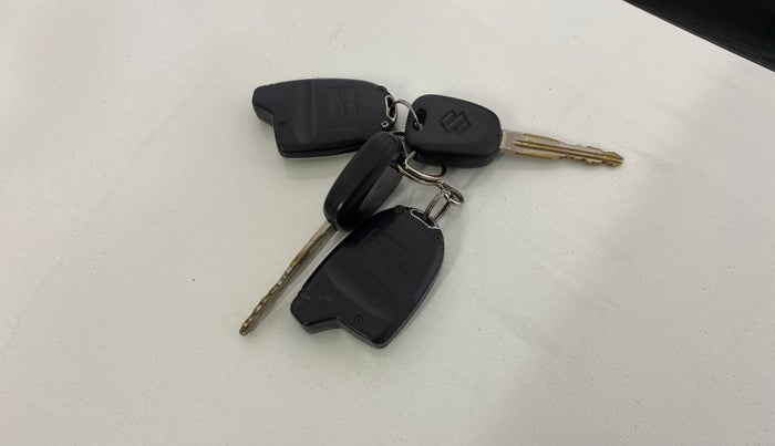 2016 Maruti Wagon R 1.0 LXI CNG, CNG, Manual, 77,948 km, Key Close Up